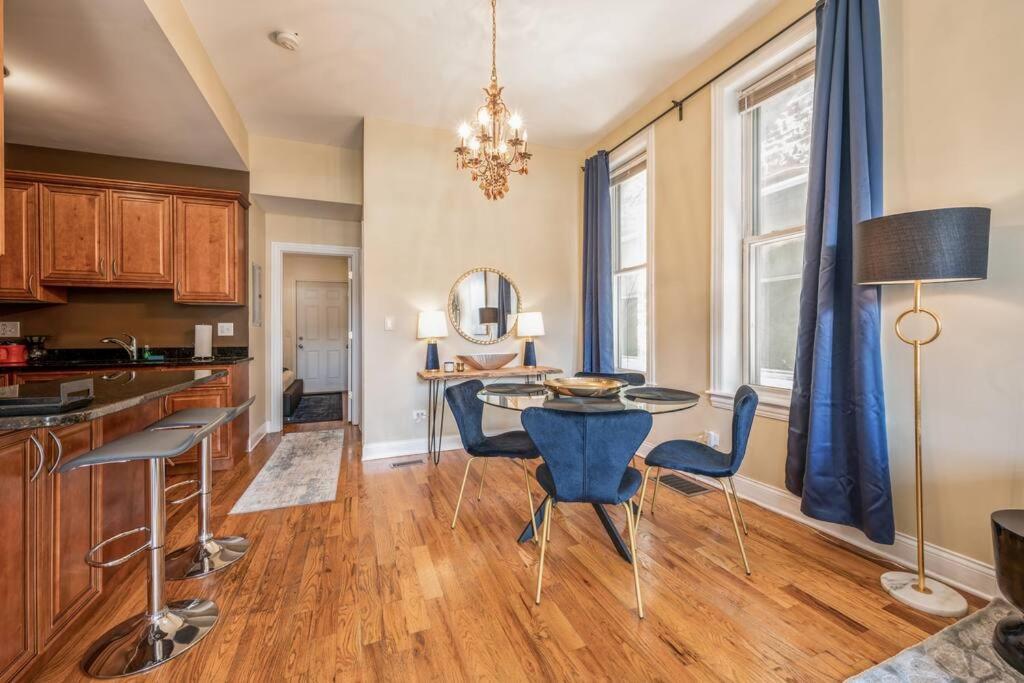 Lovely 2 Bed 3 Miles From Dt W Free Parking Chicago Ngoại thất bức ảnh